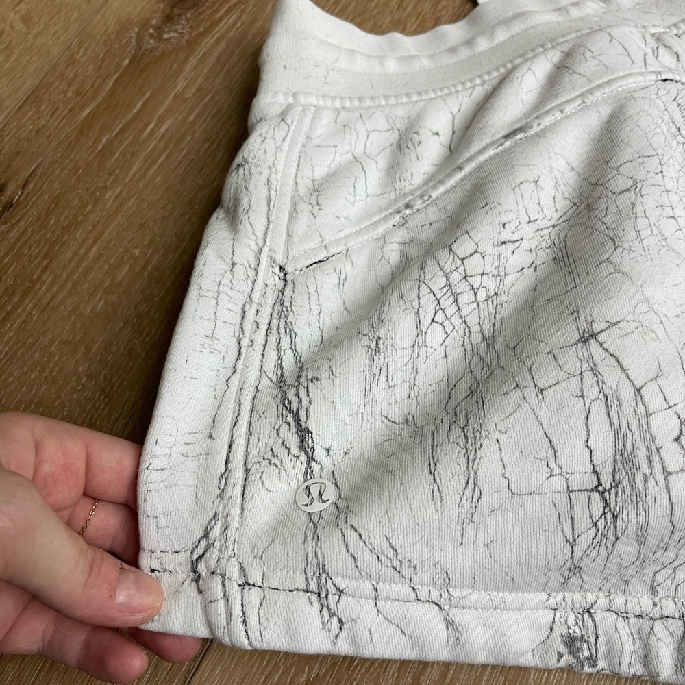 Lululemon Patterned Drawstring Shorts - Picture 5 of 5